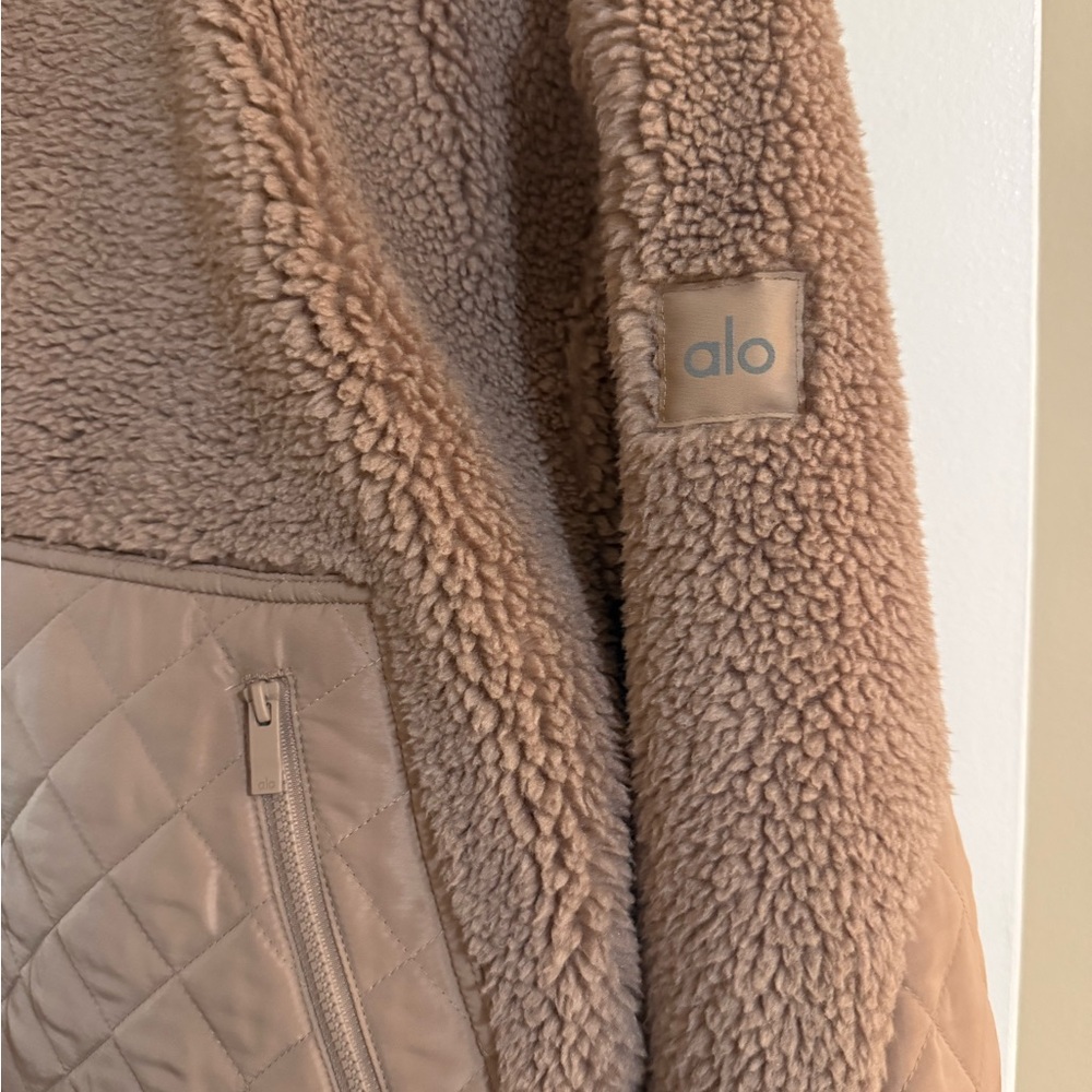 ALO Yoga Cozy Sherpa Edge Bomber Jacket in Taupe Beige - Picture 2 of 4